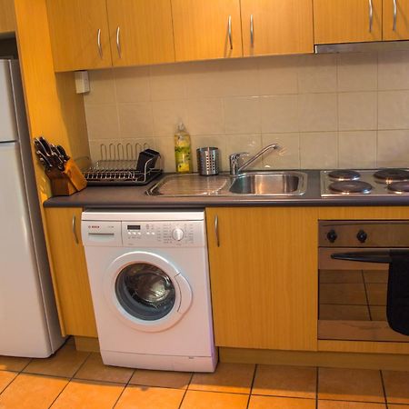 Riverpark - Studio Apartment ブリスベン エクステリア 写真