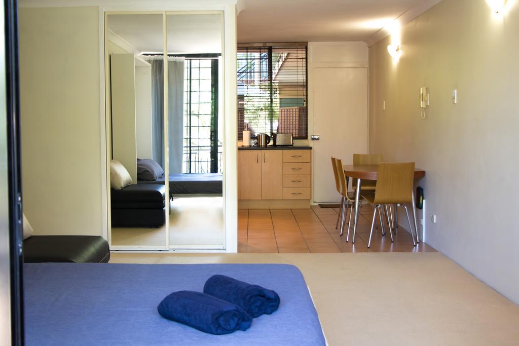 Riverpark - Studio Apartment ブリスベン エクステリア 写真