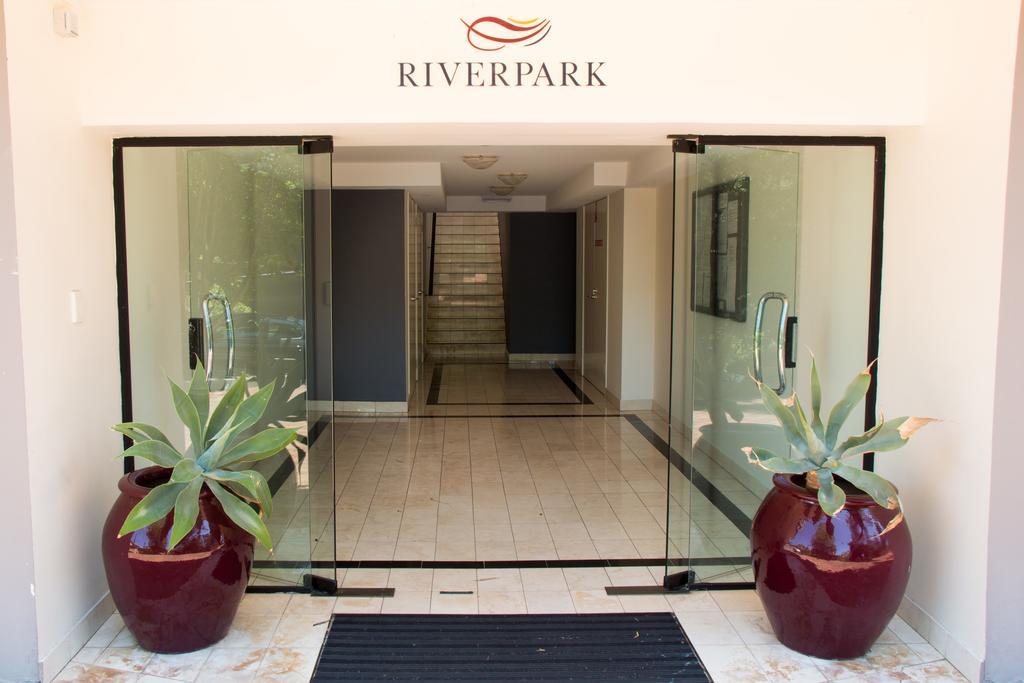 Riverpark - Studio Apartment ブリスベン エクステリア 写真