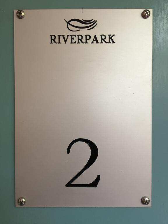 Riverpark - Studio Apartment ブリスベン エクステリア 写真
