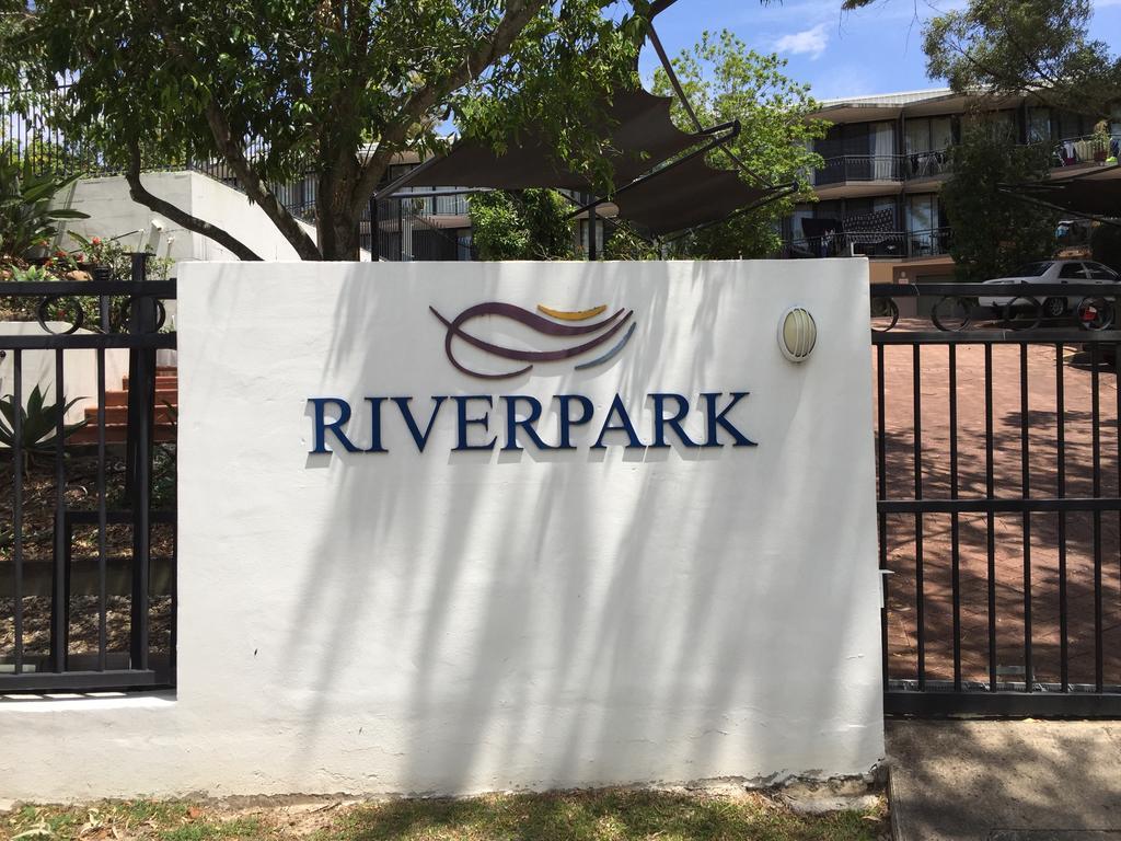 Riverpark - Studio Apartment ブリスベン エクステリア 写真